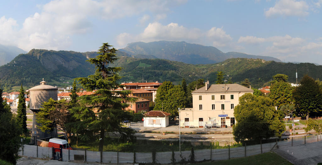 Appartamenti Vacanza Tra Venezia E Le Dolomiti Vittorio Veneto Exterior foto